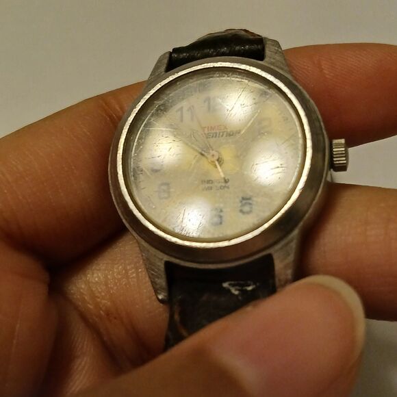 Vtg Timex Expedition Watch Women 26mm Indiglo WR 50M Leather Strap New Battery - Picture 7 of 16